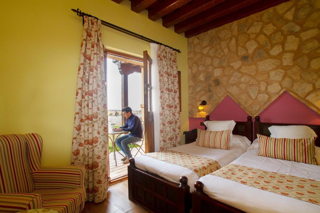 Ibersol La Casona De Andrea Hotel Tiedra Exterior foto